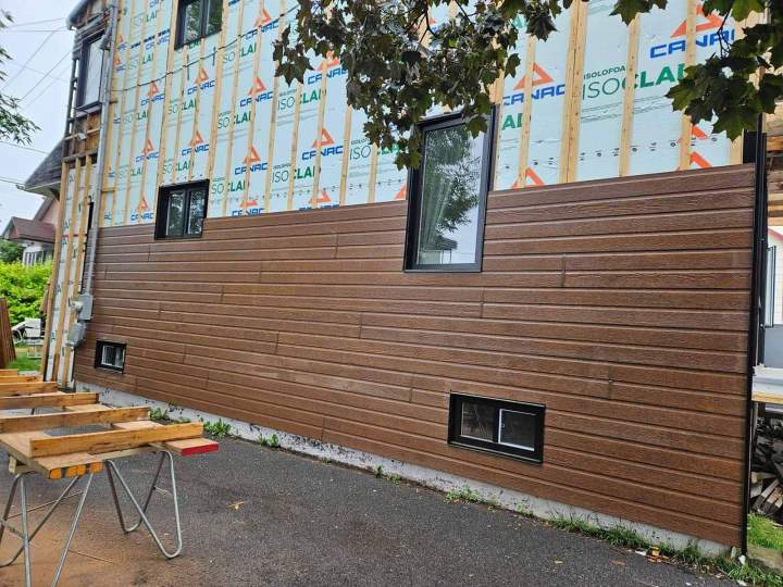 Protection et embellissement extérieur maison Québec